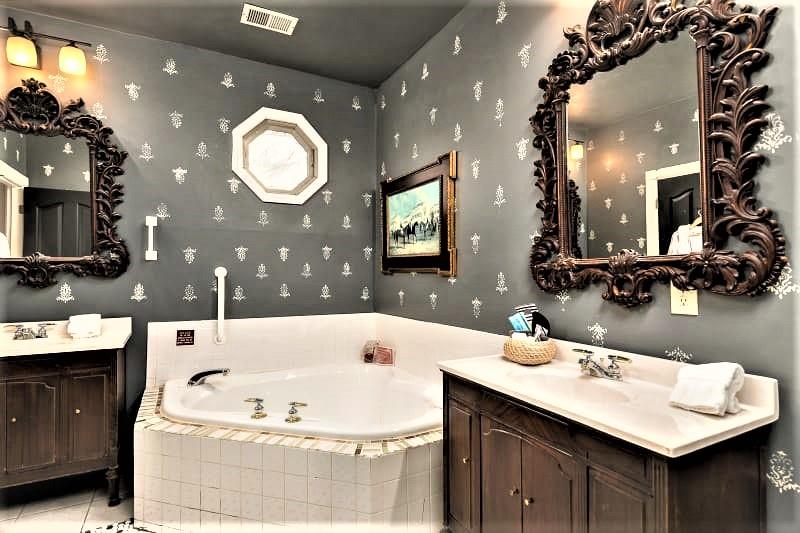 Montgomery Inn BnB